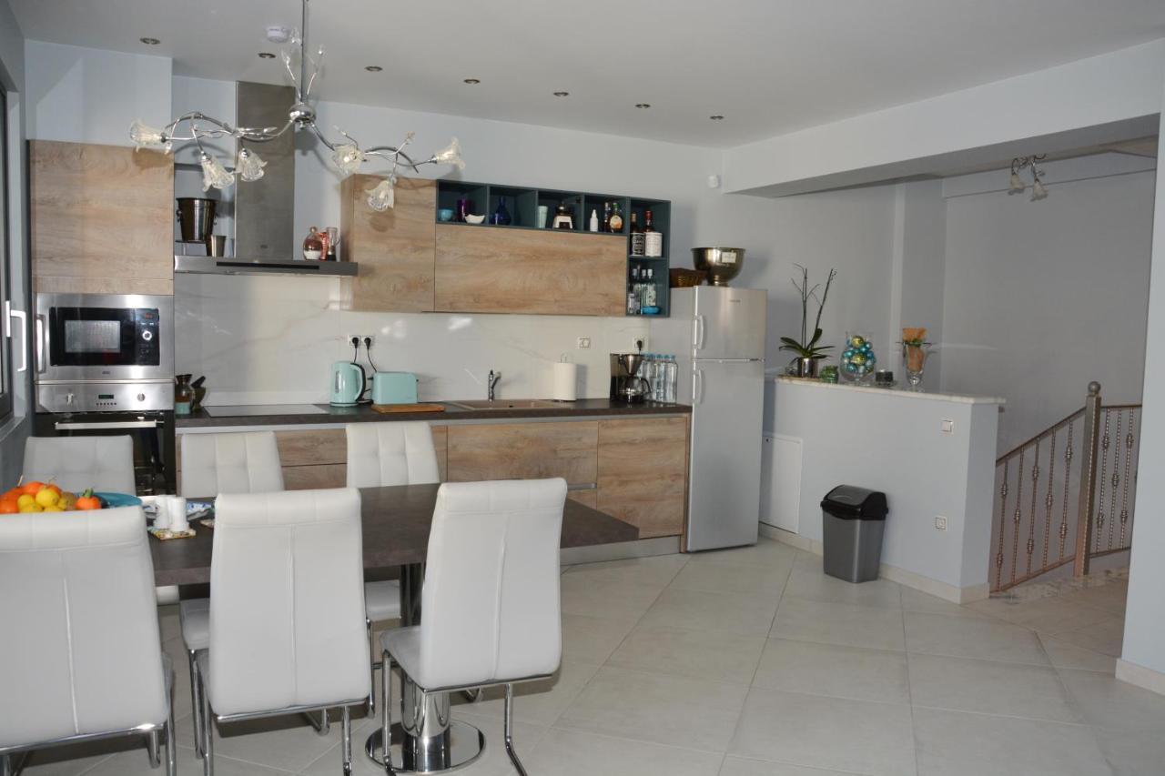 Pegasus Sea View Luxury Apartments Vrasná Екстериор снимка