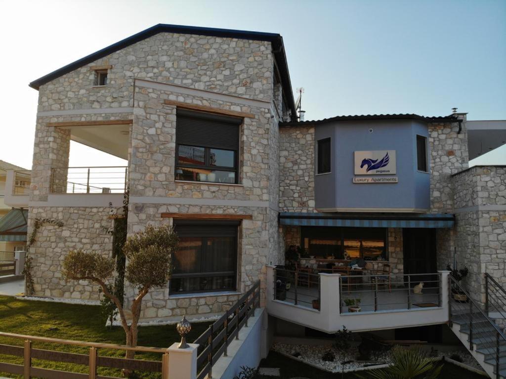 Pegasus Sea View Luxury Apartments Vrasná Екстериор снимка