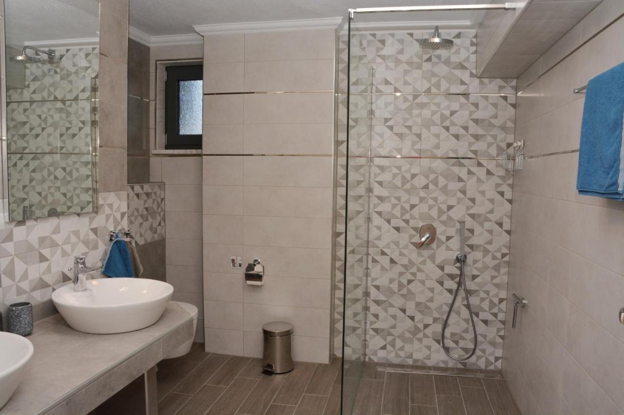 Pegasus Sea View Luxury Apartments Vrasná Екстериор снимка